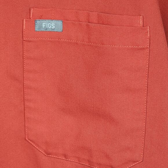 FIGS Leon Three-Pocket Scrub Top in Terracotta Men's Size L - Picture 3 of 9